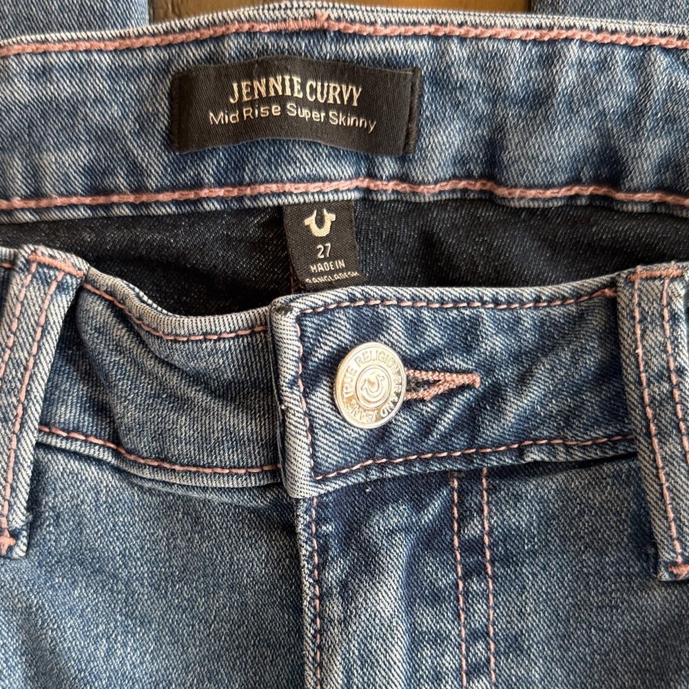 True Religion Women's Light Blue Skinny Jeans. Rhinestone Pocket Detail. Size 27 - Picture 5 of 8